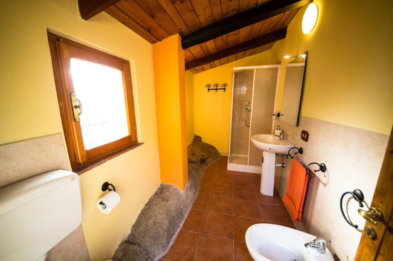 B&B I Menhir Sorgono Extérieur photo