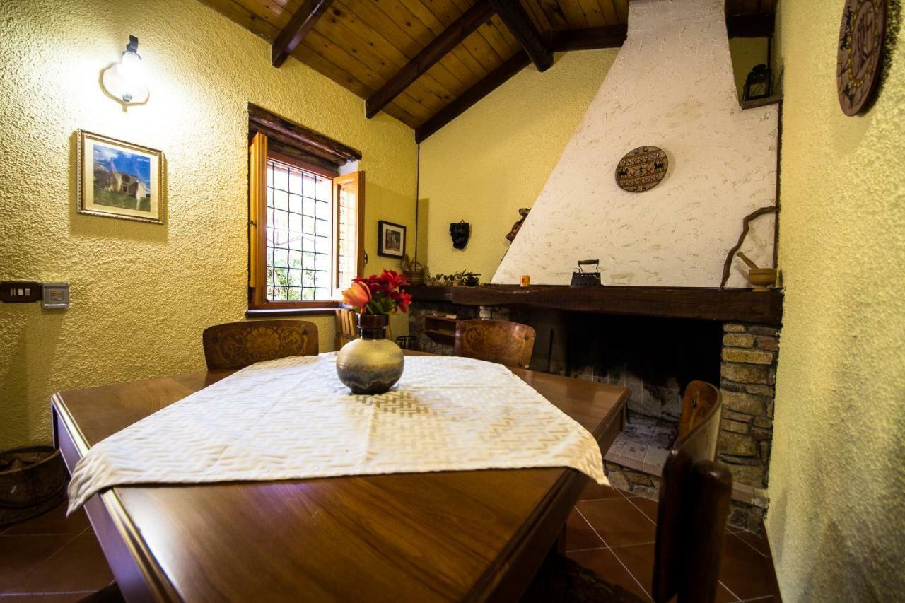 B&B I Menhir Sorgono Extérieur photo